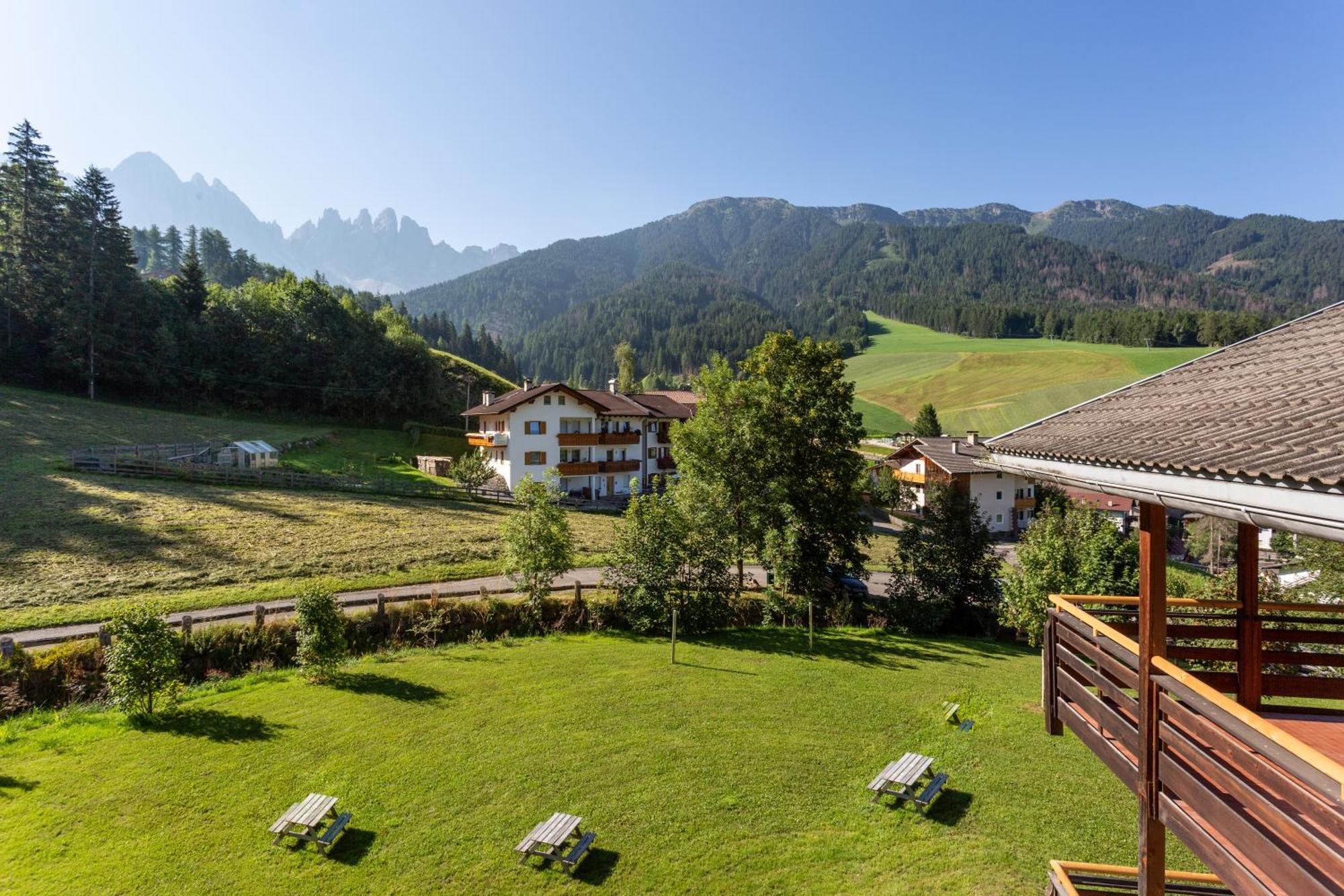 Miraodle Apartments Funes  Exteriér fotografie